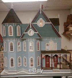 112 Scale New Leon Victorian Gothic 2018 Dollhouse Kit 0001726
