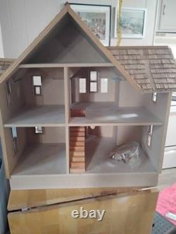 1998 Bayberry Wooden Dollhouse by DuraCraft Partially Assembled with Parts
