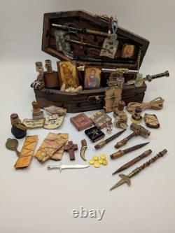 1/6 Scale Vampire/Monster Hunter Kit Coffin Chest