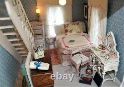 Beautiful Shabby Chic Cottage 112