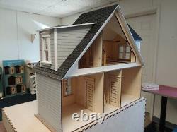 Clarkson Craftsman Cottage 112 Dollhouse Kit