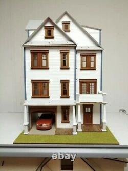 Clarkson Craftsman Mansion 124 scale Dollhouse kit
