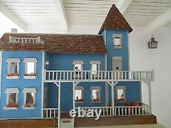 DOLLHOUSE VH-600 VICTORIAN THREE STORY & TEN ROOMS. SIZE-21 x 47 x 40, 112