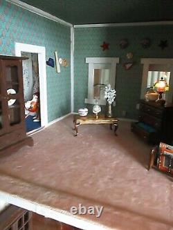 DOLLHOUSE VH-600 VICTORIAN THREE STORY & TEN ROOMS. SIZE-21 x 47 x 40, 112