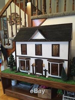DOLL HOUSE TUDOR MANSION. Professional quality, fully electrified