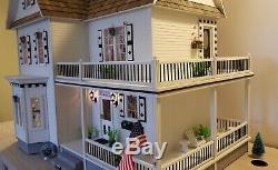 Dollhouse 112 scale. Electric. Completely furnished