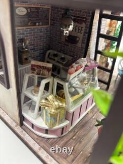 Dollhouse Assembled DY kit completed coffee shop