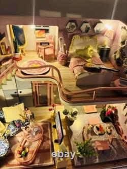 Dollhouse Assembled already From DIY Kit miniature