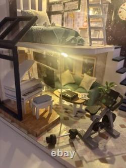 Dollhouse Assembled miniature kit made from a DY box kit, ready for display Done