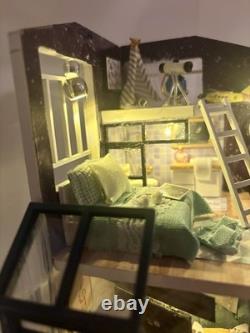 Dollhouse Assembled miniature kit made from a DY box kit, ready for display Done