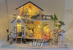 Dollhouse Beach House Completed Miniature Full House Bookend Nautical