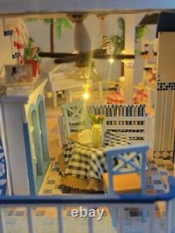 Dollhouse Beach House Completed Miniature Full House Bookend Nautical