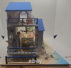 Dollhouse Beach House Completed Miniature Full House Bookend Nautical