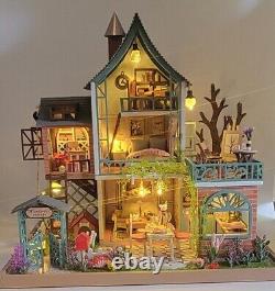 Dollhouse Cottage Completed Miniature Full House Bookend