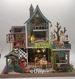 Dollhouse Cottage Completed Miniature Full House Bookend