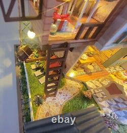 Dollhouse Cottage Completed Miniature Full House Bookend