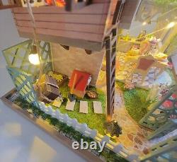 Dollhouse Cottage Completed Miniature Full House Bookend