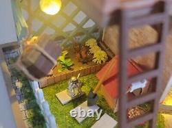Dollhouse Cottage Completed Miniature Full House Bookend