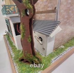 Dollhouse Cottage Completed Miniature Full House Bookend