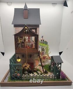 Dollhouse Cottage Completed Miniature Full House Bookend