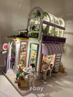Dollhouse DY already assembled Kit miniature Completed