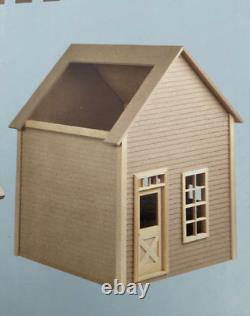 Dollhouse Garage 112 Scale Kit by Houseworks