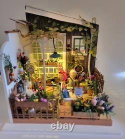 Dollhouse Garden Room Completed Miniature Plants Bookend Handmade