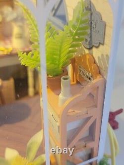 Dollhouse Greenhouse Completed Miniature Garden House Bookend