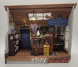 Dollhouse Magic House Magic Shop Completed Miniature Bookend