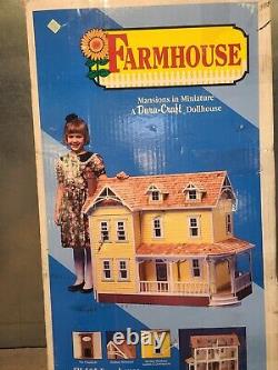 Dura Craft Farmhouse Doll House Fh-505 New Open Box