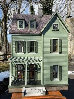 Factory Sealed Spring Run Farmhouse Dollhouse Kit #83041