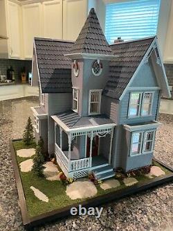 Fairfield Completed 1/24 Dollhouse with landscape base