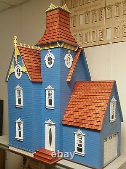 Hamlin Victorian 112 scale Dollhouse with working garage