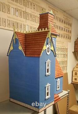 Hamlin Victorian 112 scale Dollhouse with working garage