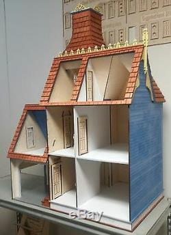Hamlin Victorian 112 scale Dollhouse with working garage