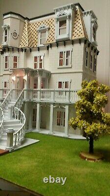 Hegeler Carus Mansion 124 scale Dollhouse Kit
