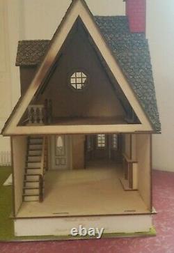 Jasmine 2 Gothic Victorian Cottage 124 Scale Dollhouse Kit