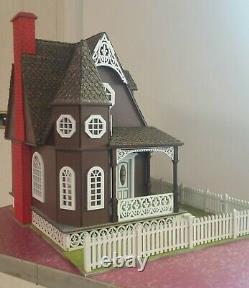 Jasmine 2 Gothic Victorian Cottage 124 Scale Dollhouse Kit