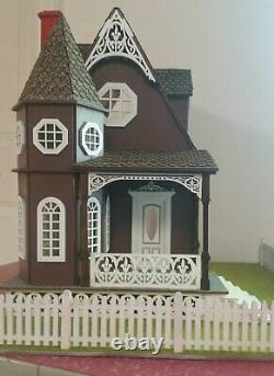 Jasmine 2 Gothic Victorian Cottage Dollhouse (124 Scale)