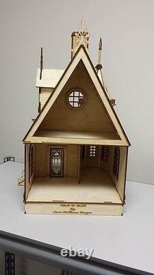 Jasmine Gothic Victorian Cottage Dollhouse 124 scale