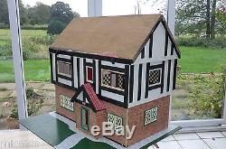 Kit Built1930's Style Un-furnished Dolls House With Lights For Renovation