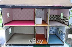 Kit Built1930's Style Un-furnished Dolls House With Lights For Renovation