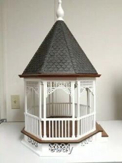 Large Victorian Gazebo 112 scale