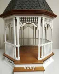 Large Victorian Gazebo 112 scale