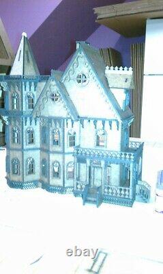 Leon Gothic 148 scale Dollhouse Kit