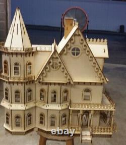 Leon Gothic Victorian 124 Scale Dollhouse Kit