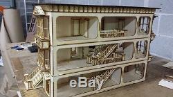 Lisa Painted Lady San Francisco with garage 124 scale Dollhouse