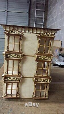 Lisa Painted Lady San Francisco with garage 124 scale Dollhouse