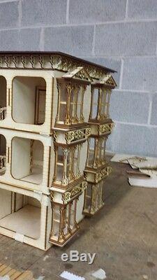 Lisa Painted Lady San Francisco with garage 124 scale Dollhouse