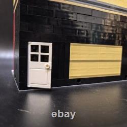 MOC Spider-Man Modular Building Set 76311 Upgrade Deli Apartment Blocks 1211pcs